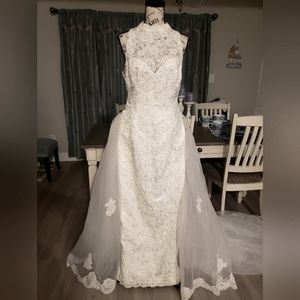 Private Collection by G/ Ginza Collection Wedding Gown-white